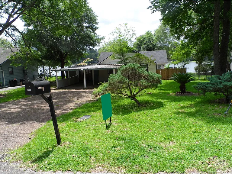 13545 Northshore Loop — Photo 4