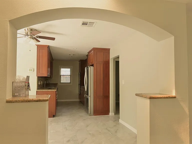 9810 Cliffwood Dr — Photo 21