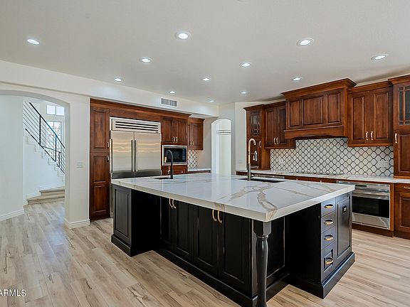5th image of 1615 E SHEENA Drive