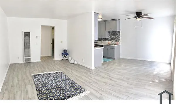 640 W Alondra Blvd #15