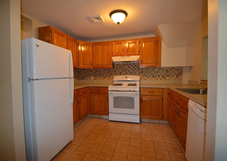 214 Bellevue Ave Newport RI Zillow