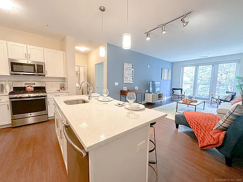 111B Morgan St Photo 1