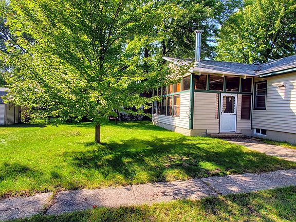 2nd image of 1853 Glen Ave