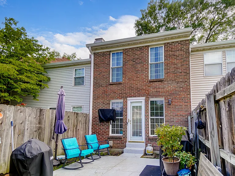 8064 Hetz Dr — Photo 46