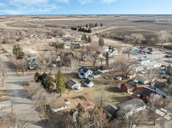 204 7th St N, Kerkhoven, MN 56252