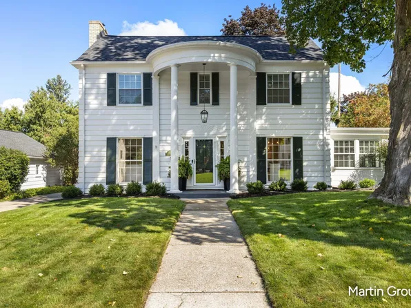 485 Marywood Dr NE, Grand Rapids, MI 49505