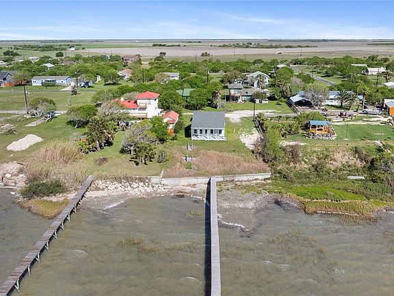 5th image of 720 Copano Bay Dr