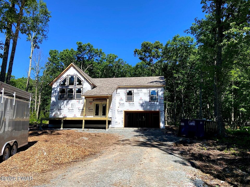1st image of 215 Cottonwood Dr