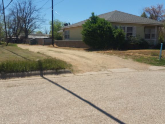 2nd image of 219 E 9th St
