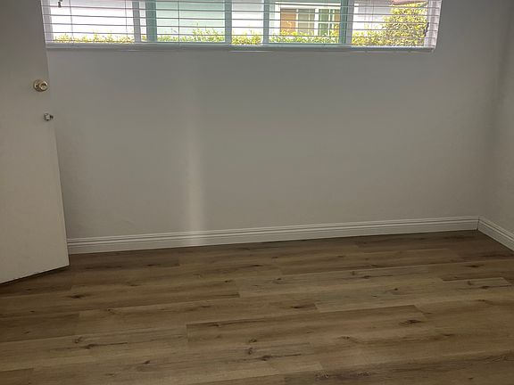 2nd image of 5027 Farago Ave