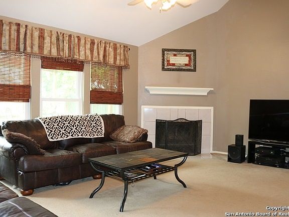 3rd image of 2601 Poplar Grove Ln