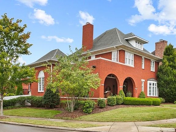2nd image of 3044 Americus Dr