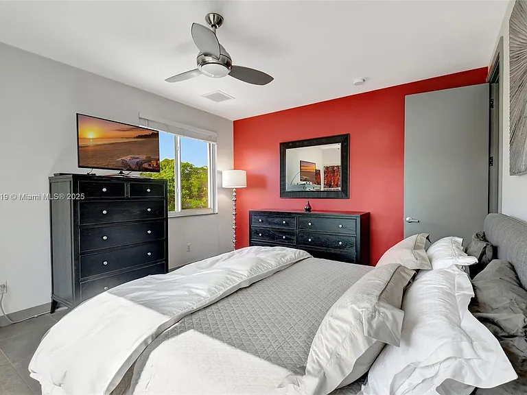 110 SE 2nd St #203 — Photo 19