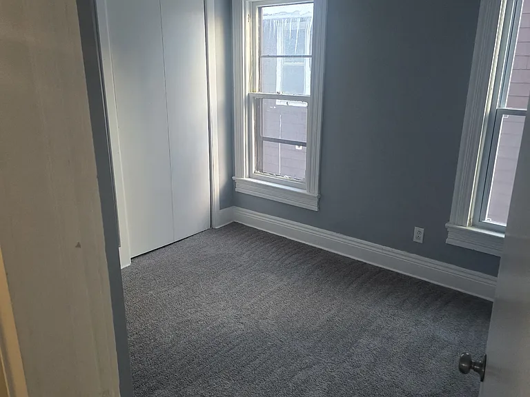 84 Sherwood Ave — Photo 4