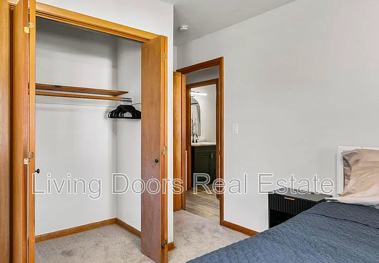 6935 Colby St — Photo 18