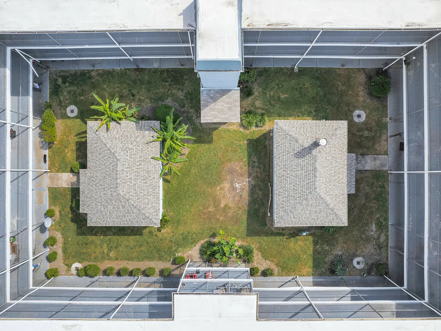 Raintree Apartment Homes — Photo 3