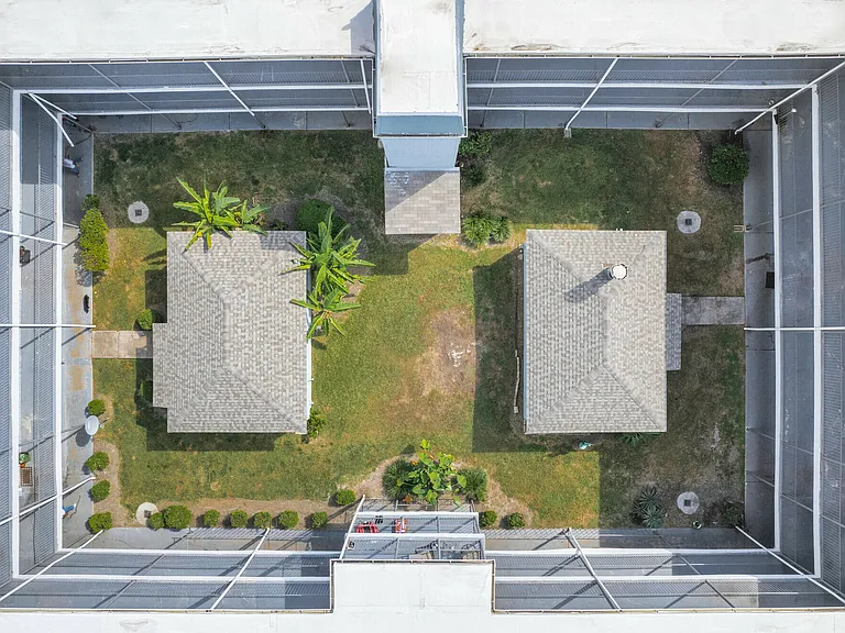 Raintree Apartment Homes — Photo 3
