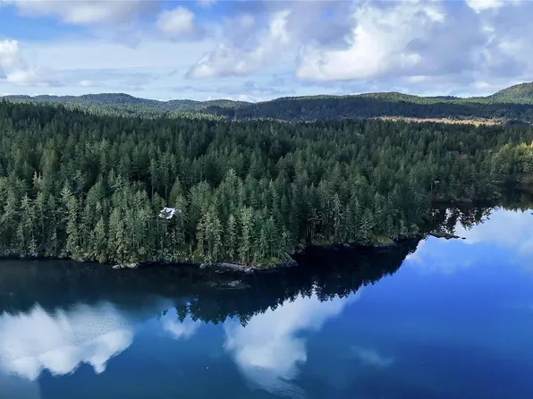 998 Gillespie Rd, Sooke, BC V9Z 0Z2
