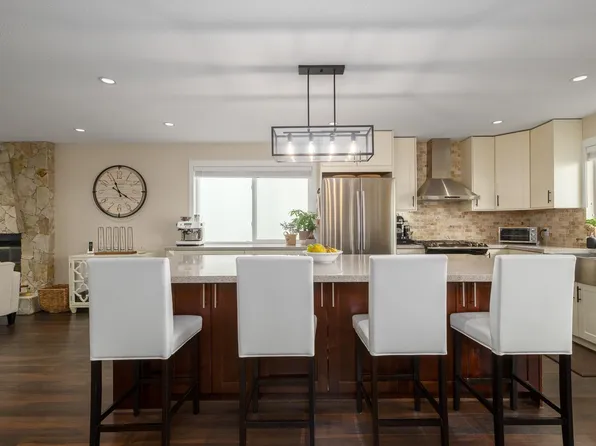 459 Cariboo Cres, Coquitlam, BC V3C 4X6