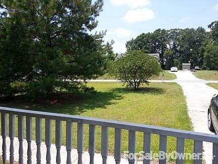 Dining room : Floors were just redone 7/14