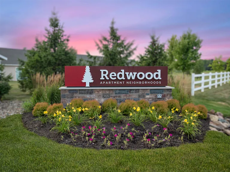 Redwood Plainfield — Photo 19
