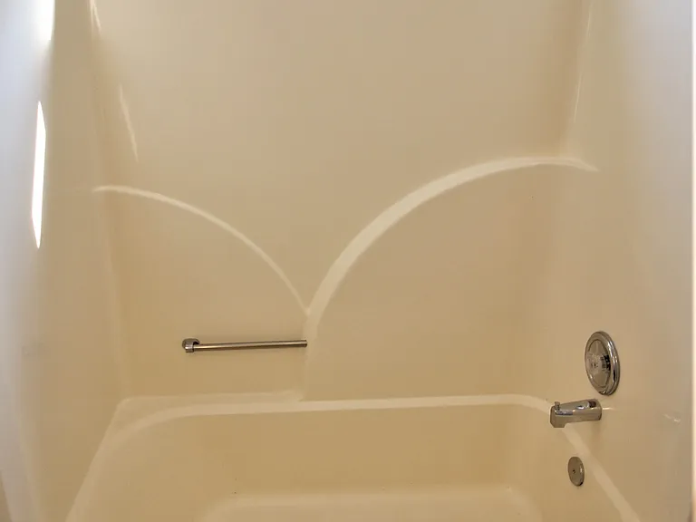 2141 S Stephen Ave #202 — Photo 5