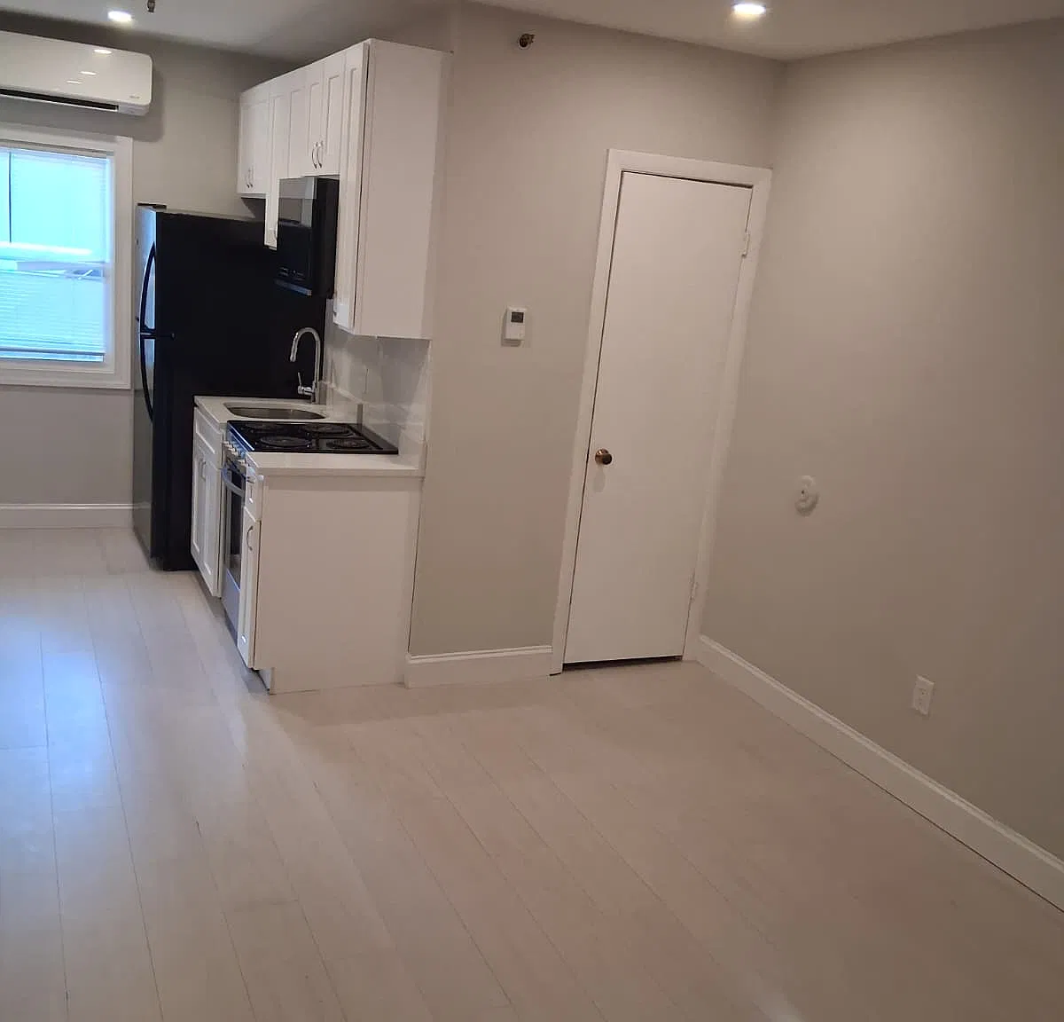 Studio, $1,550 — Photo 1