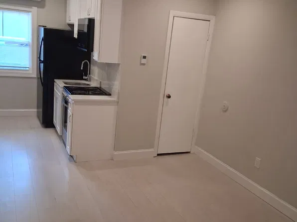 154 Union Ave APT 14, Framingham, MA 01702