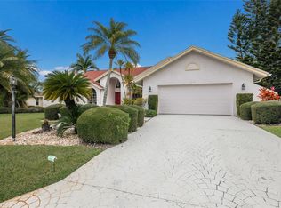 6821 Country Lakes Cir, Sarasota, FL 34243