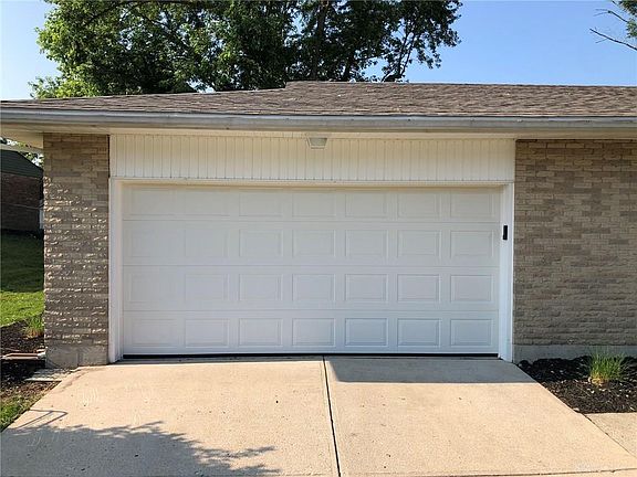 3rd image of 4580 Seville Dr