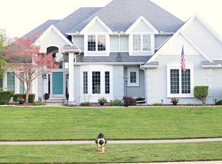 7521 Scandinavia Dr, Maumee, OH 43537