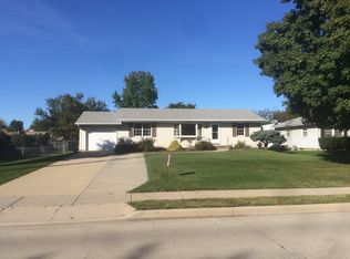 1116 W College Ave, Normal, IL 61761