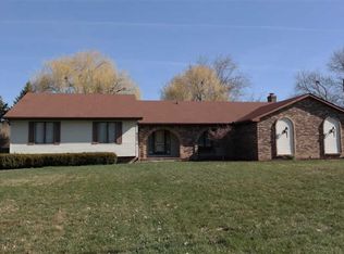 9225 Burning Tree Dr, Grand Blanc, MI 48439