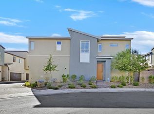 9290 Casa Sierra Ln, Spring Valley, NV 89148