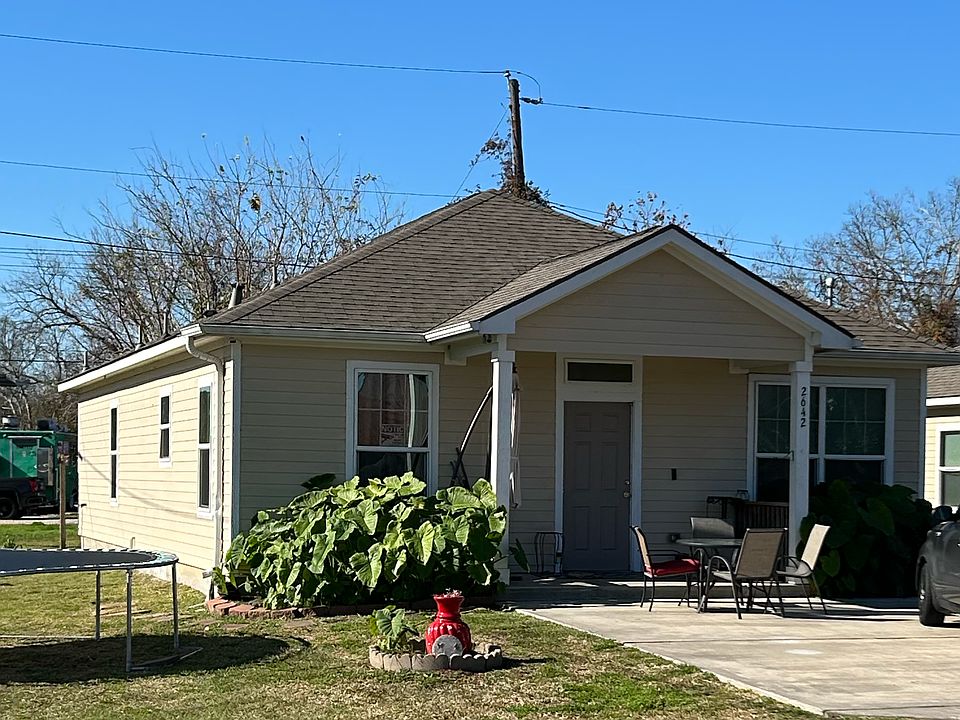 1st image of 2642 Avenue D