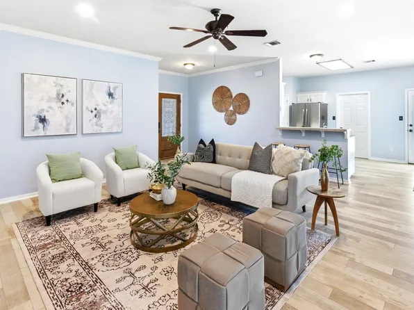 119 Brazos Dr, Hutto, TX 78634
