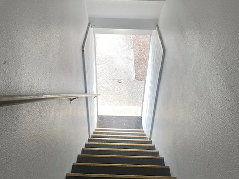 177 W C St #7 — Photo 9