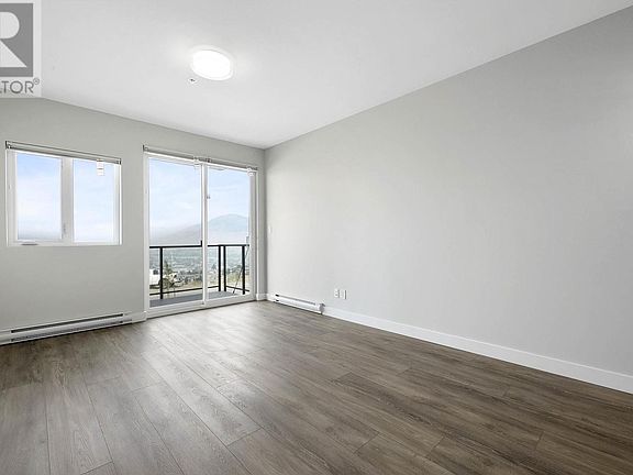 3rd image of 875 University Dr #200