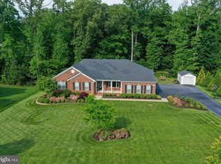 3215 Huntsman Dr, Huntingtown, MD 20639