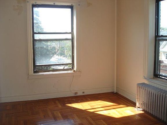 5th image of 8915 102nd St APT A05