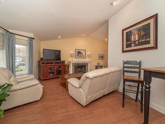 5th image of 9608 NE 151st Ct