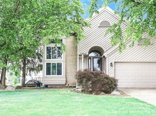 5992 Castle Brook Ave SE, Kentwood, MI 49508