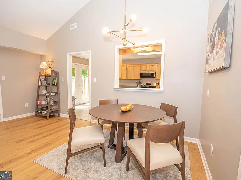 103 Burnham Rise #FURNISHED — Photo 13