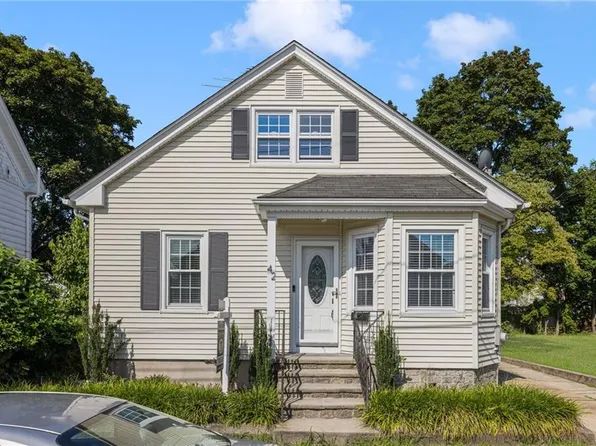 42 Victoria Ave, Cranston, RI 02920