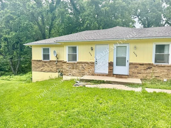 2330 N 75th Ter