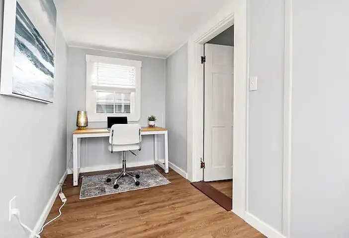 2 bed, 825 sqft, $2,450 — Photo 3