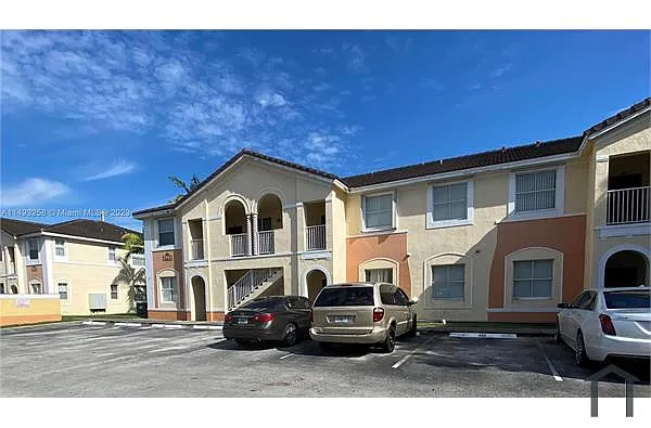 Building Photo - 2731 SE 17th Ave #209
