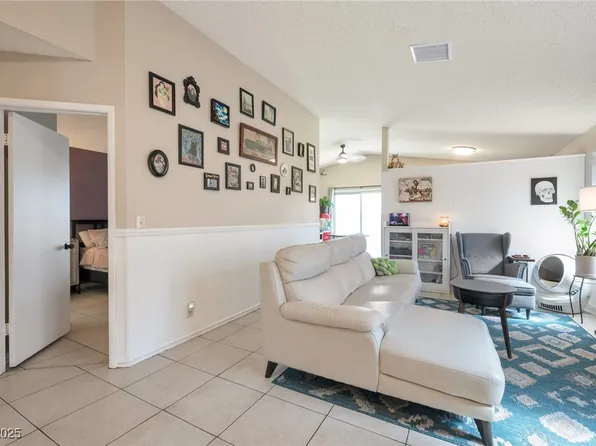 1861 Ridgefield Dr, Las Vegas, NV 89108