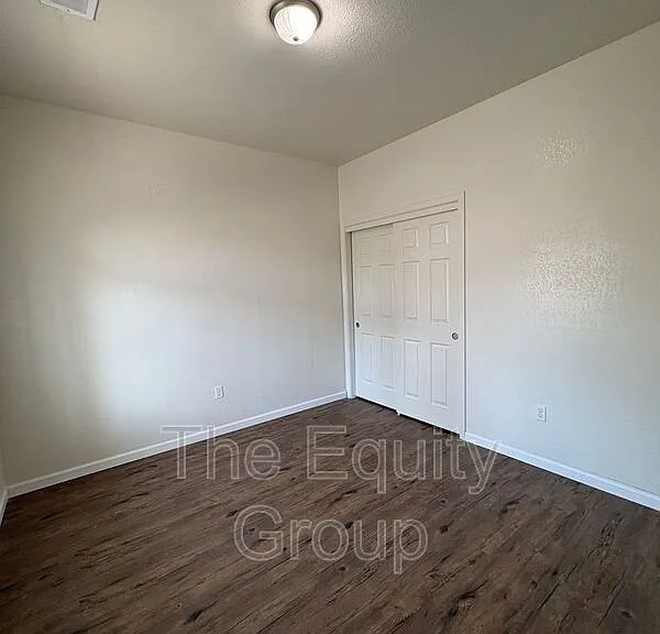 1317 S Crowe St #A — Photo 12