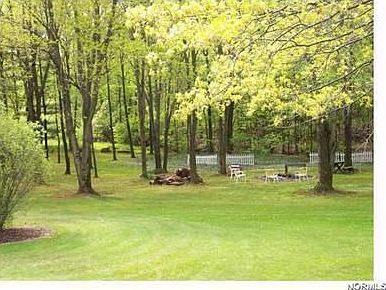 3rd image of 24247 Forestview Dr
